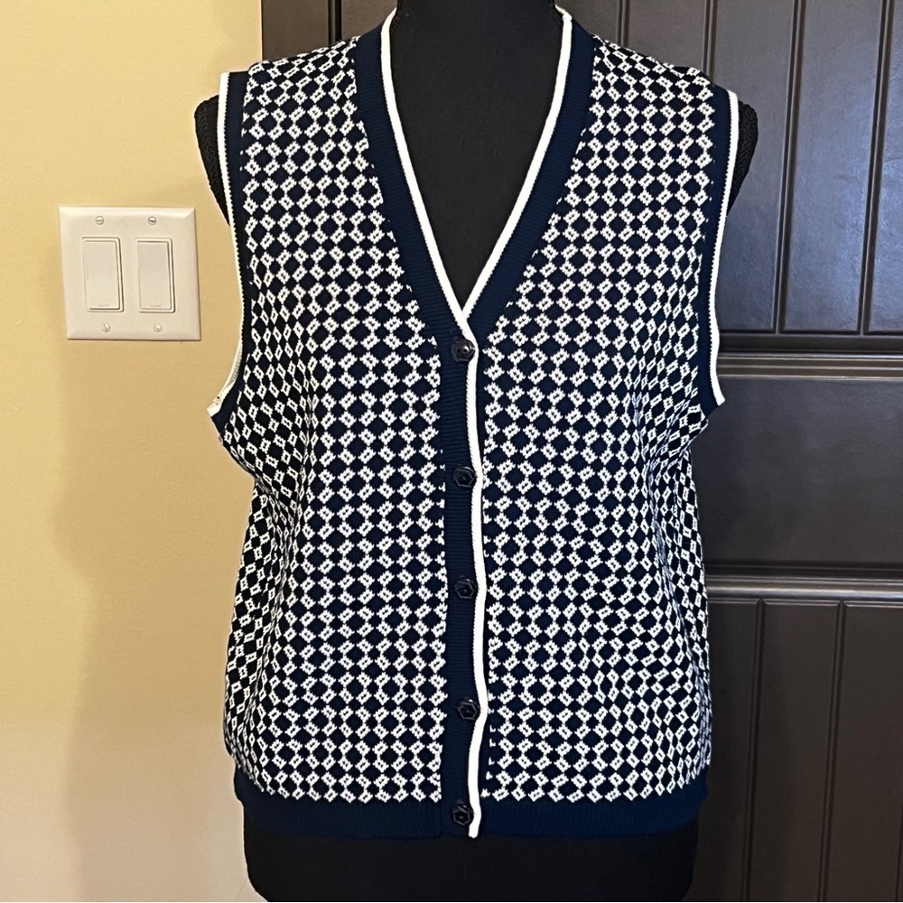 VINTAGE COMPANY COLLECTION Blue and White Patterned Button-Up Vest, Size Small